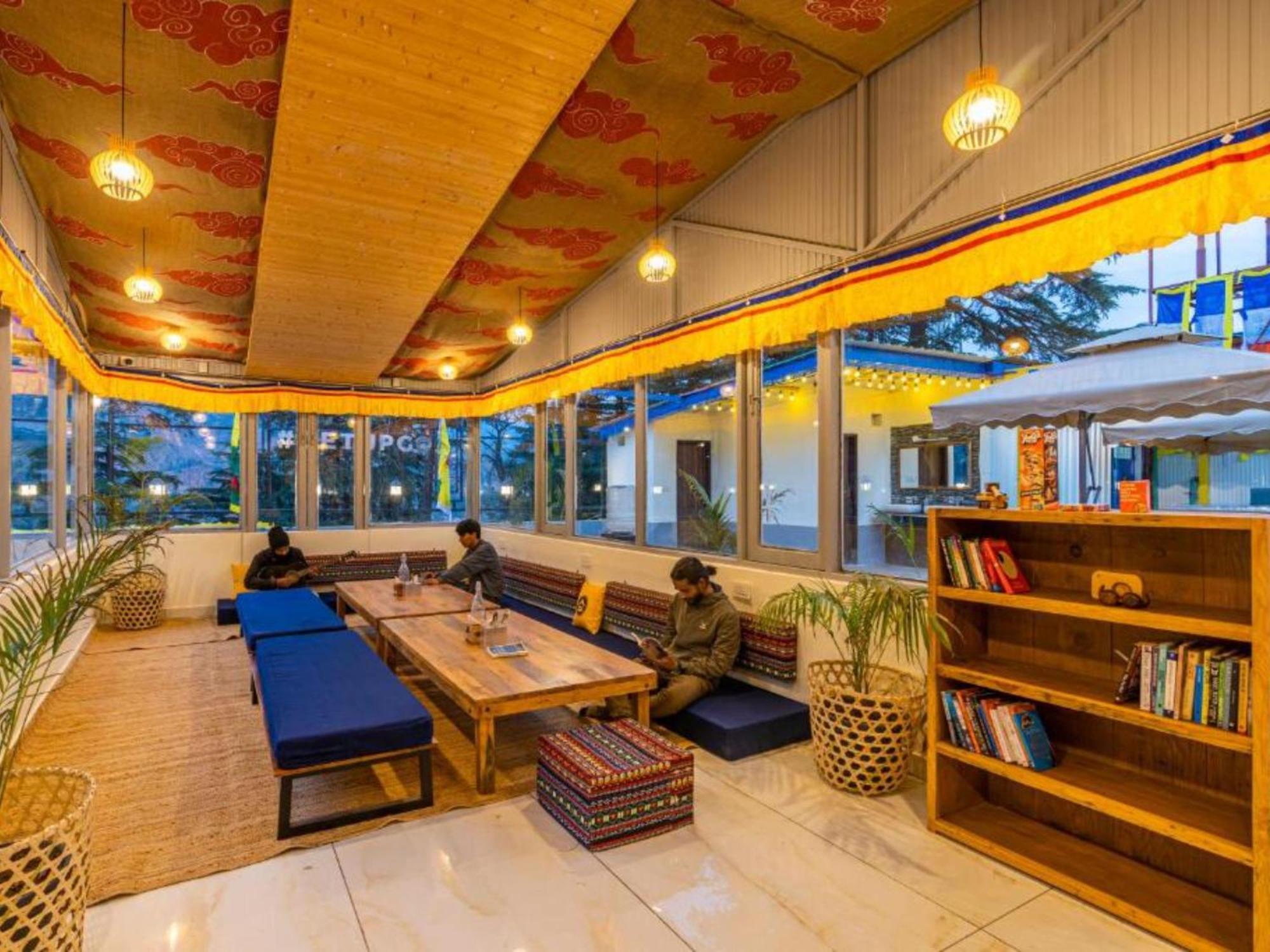 The Hosteller Mcleodganj, Mall Road McLeod Ganj Exterior foto